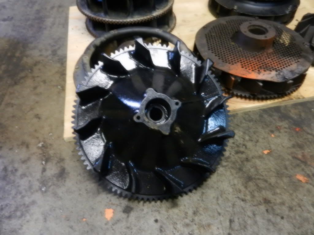 John Deere 318 P218G P220G P216G ONAN Engine FLYWHEEL Photo by